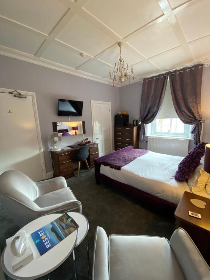 Ashmira Guest House Уеймут Екстериор снимка