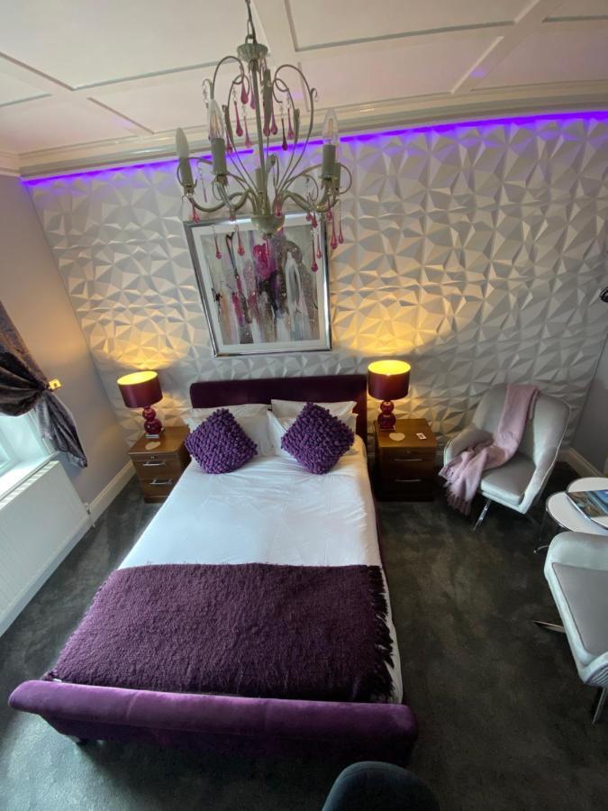 Ashmira Guest House Уеймут Екстериор снимка