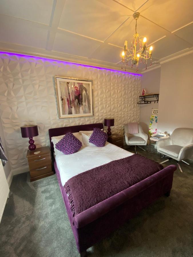 Ashmira Guest House Уеймут Екстериор снимка