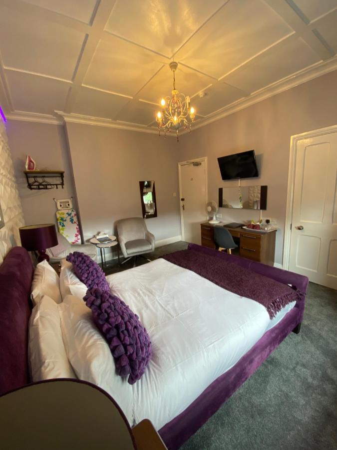 Ashmira Guest House Уеймут Екстериор снимка