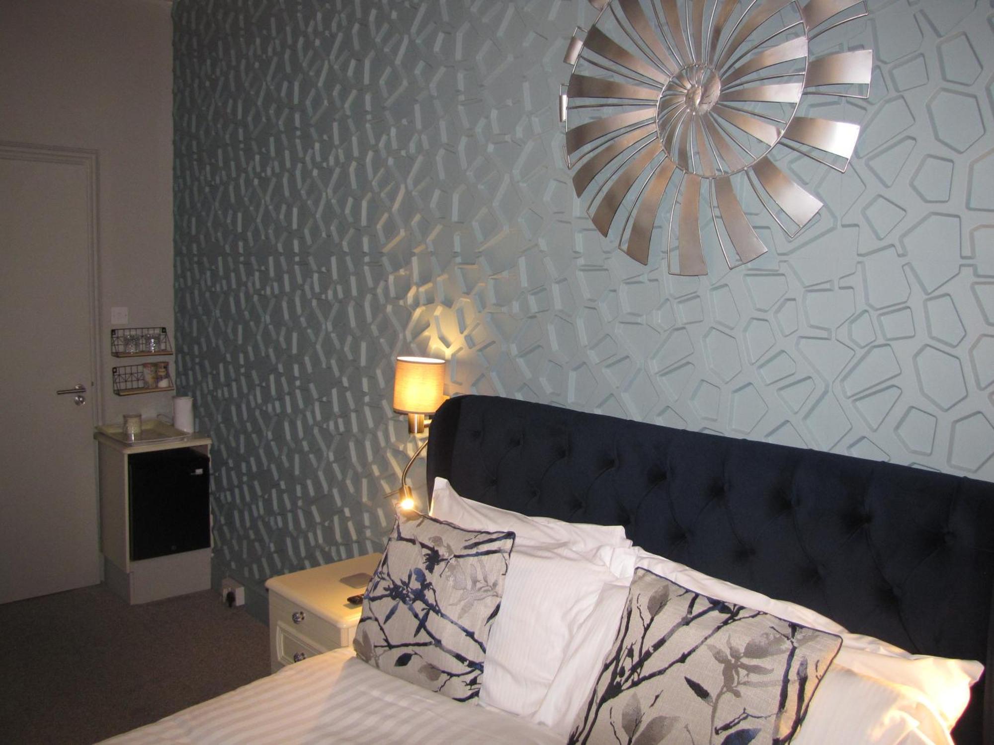 Ashmira Guest House Уеймут Екстериор снимка
