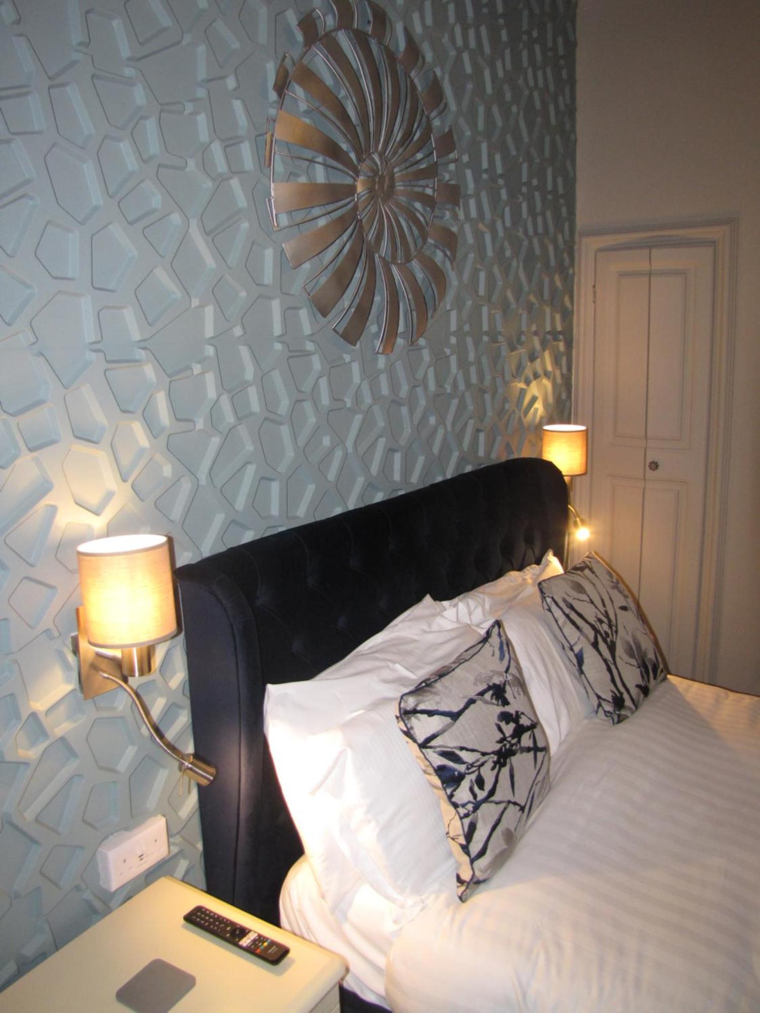 Ashmira Guest House Уеймут Екстериор снимка