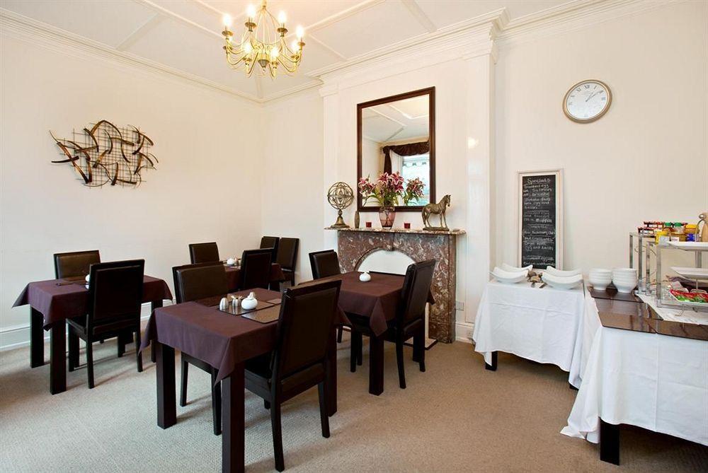 Ashmira Guest House Уеймут Екстериор снимка